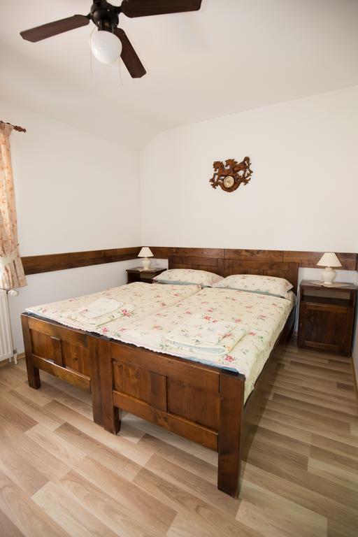 Penzion Gazdovsky Hostinec Topolcianky Ngoại thất bức ảnh